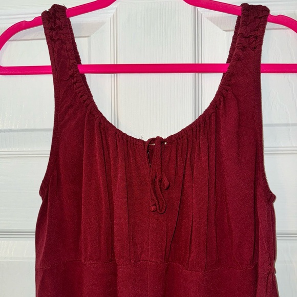 Waist defined sleeveless crepe midi dress - Picture 5 of 6